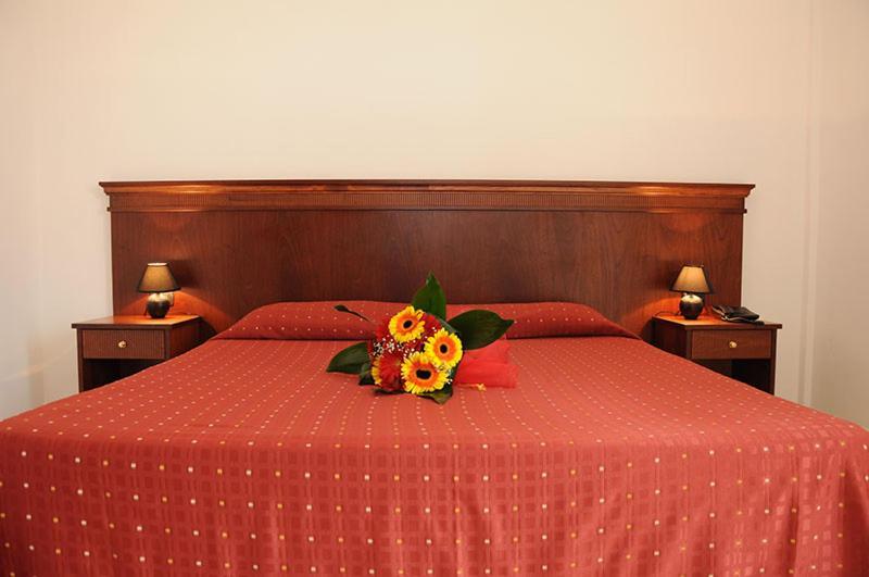 Agri Hotel Conte Salentino ซันตีซิโดโร ภายนอก รูปภาพ