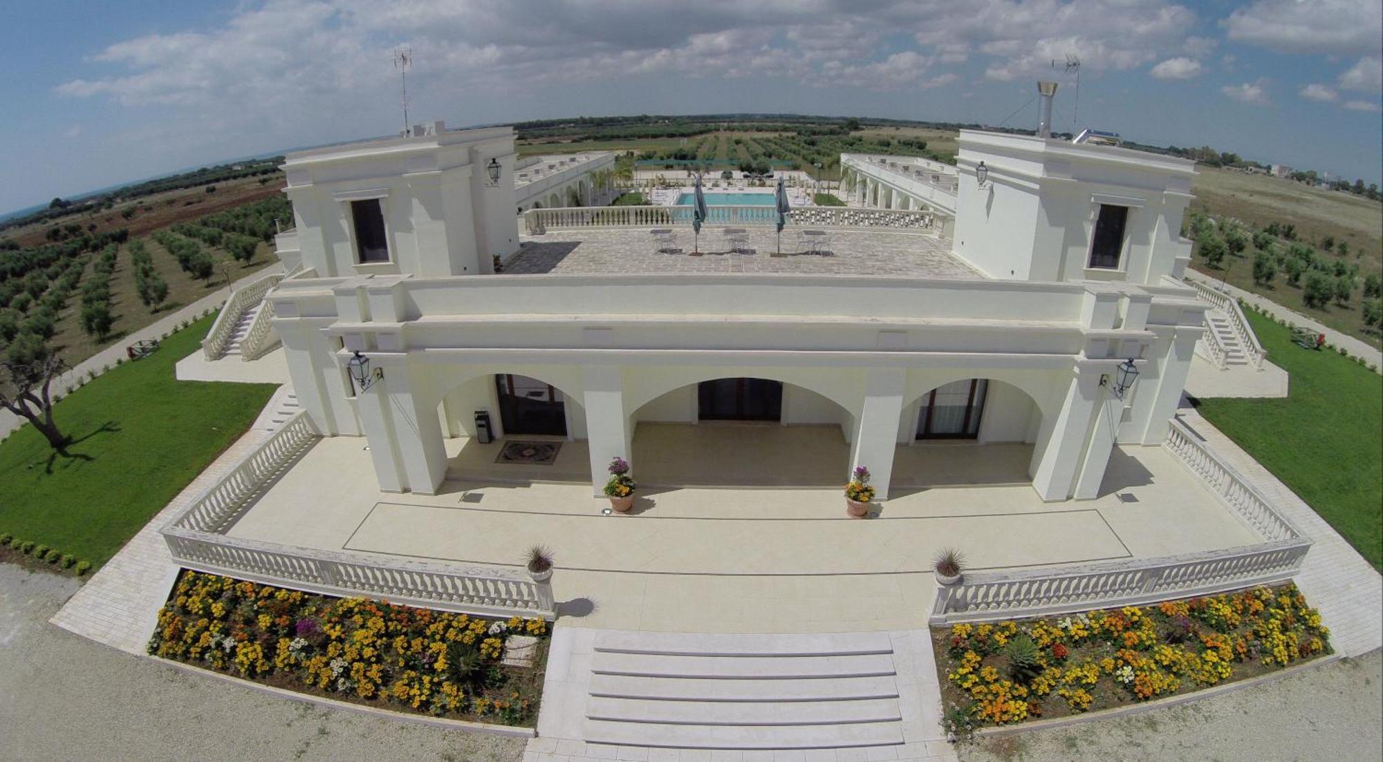 Agri Hotel Conte Salentino ซันตีซิโดโร ภายนอก รูปภาพ