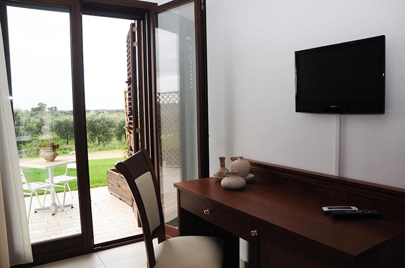 Agri Hotel Conte Salentino ซันตีซิโดโร ภายนอก รูปภาพ